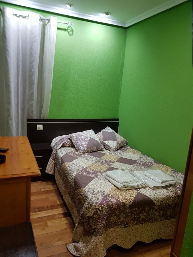 Hostal Los Nogales Cangas De Narcea Luaran gambar